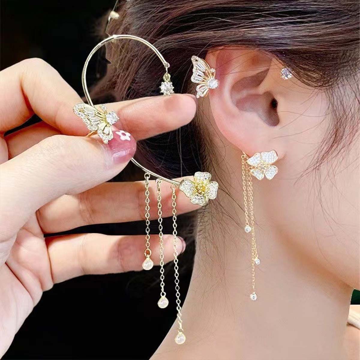Nuevo modelo, elegante y moderno, pendientes de mariposa y flor con diamantes brillantes, pendientes sin perforación para mujeres, con borlas.