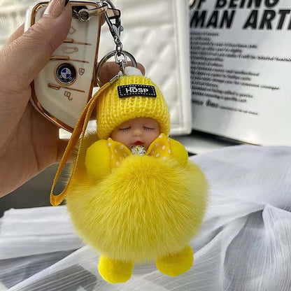 Colgante para coche con muñeco dormido, llavero de peluche con diseño de personaje animado.